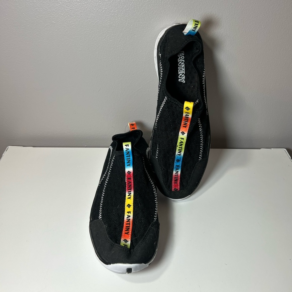 Unisex Fantiny Beach/Water Shoes Size 40 Womens 9